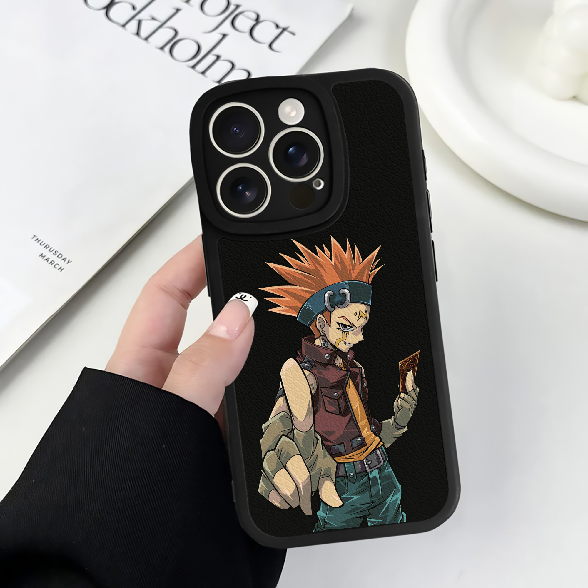 遊☆戯☆王 Yu-Gi-Oh! 【iPhone 16シリーズ対応】シリコンスマホケース（レザー調） 材質：シリコン